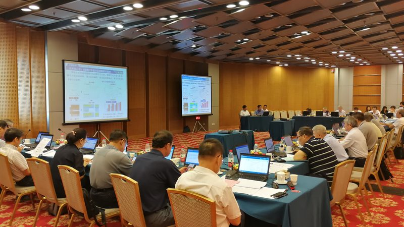 45号钢与GCr15：直线导轨材质选型的关键考量